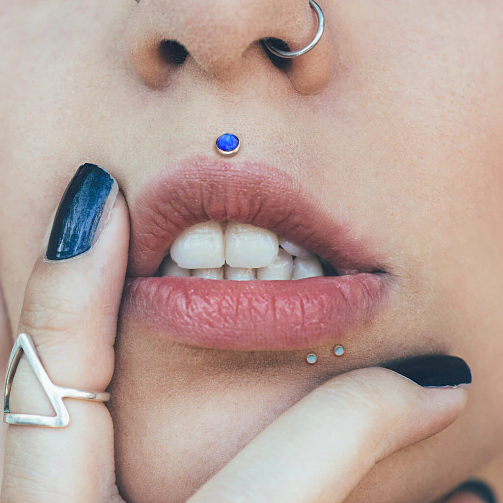 Labret opal okrągły srebrny - Image 4