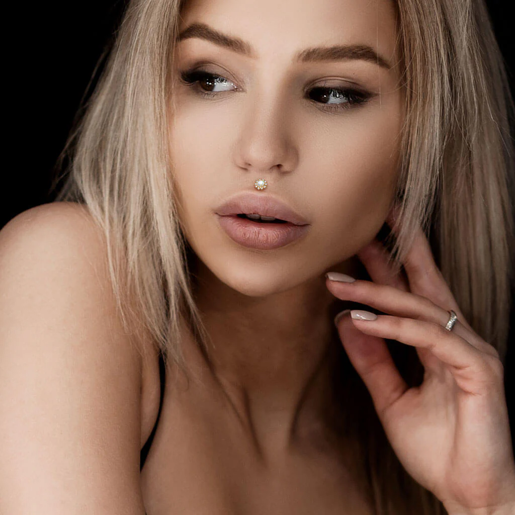 Labret cyrkonia kwiatek gwint wewnętrzny - Image 4