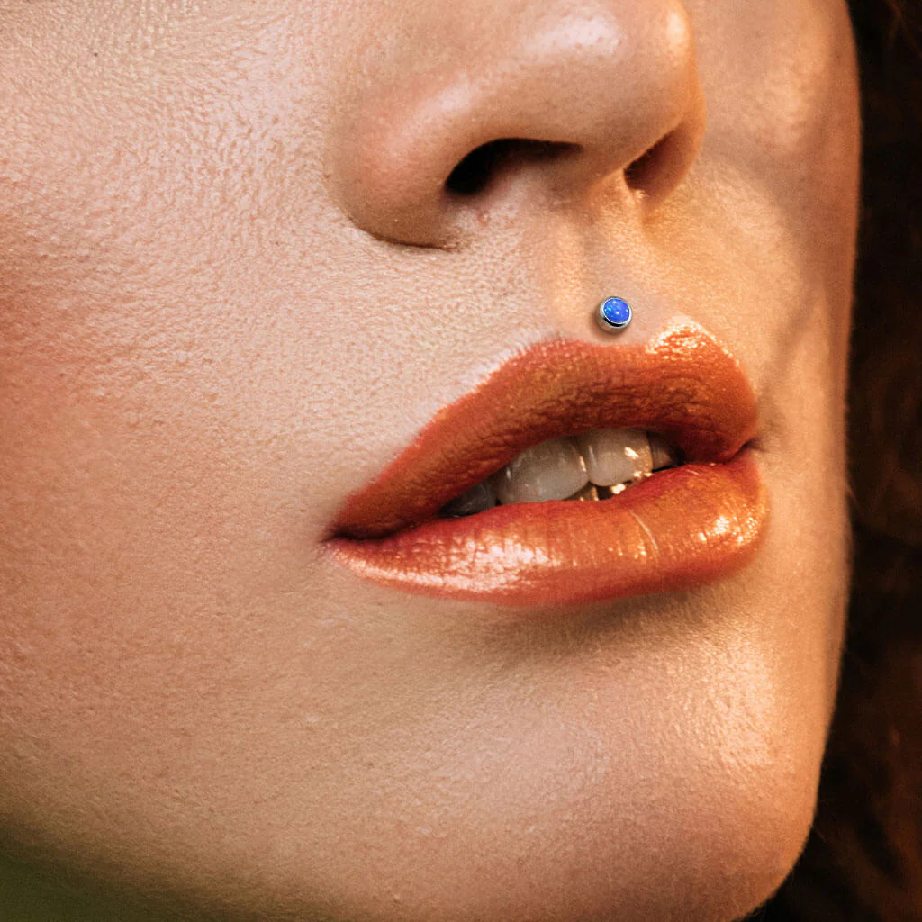 Tytan labret opal okrągły srebrny gwint wewnętrzny - Image 4